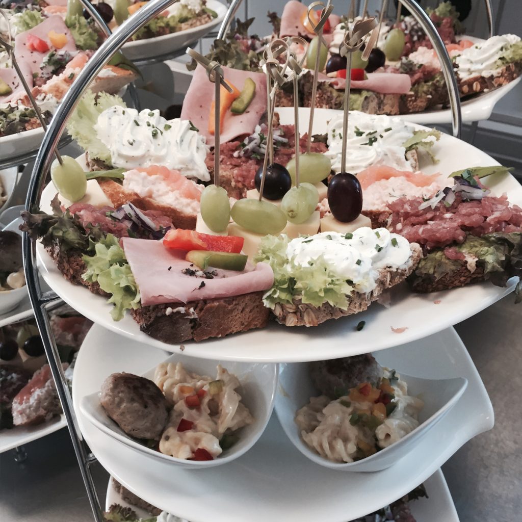 abschiedsempfaenge-food-01 svg+xml;charset=utf