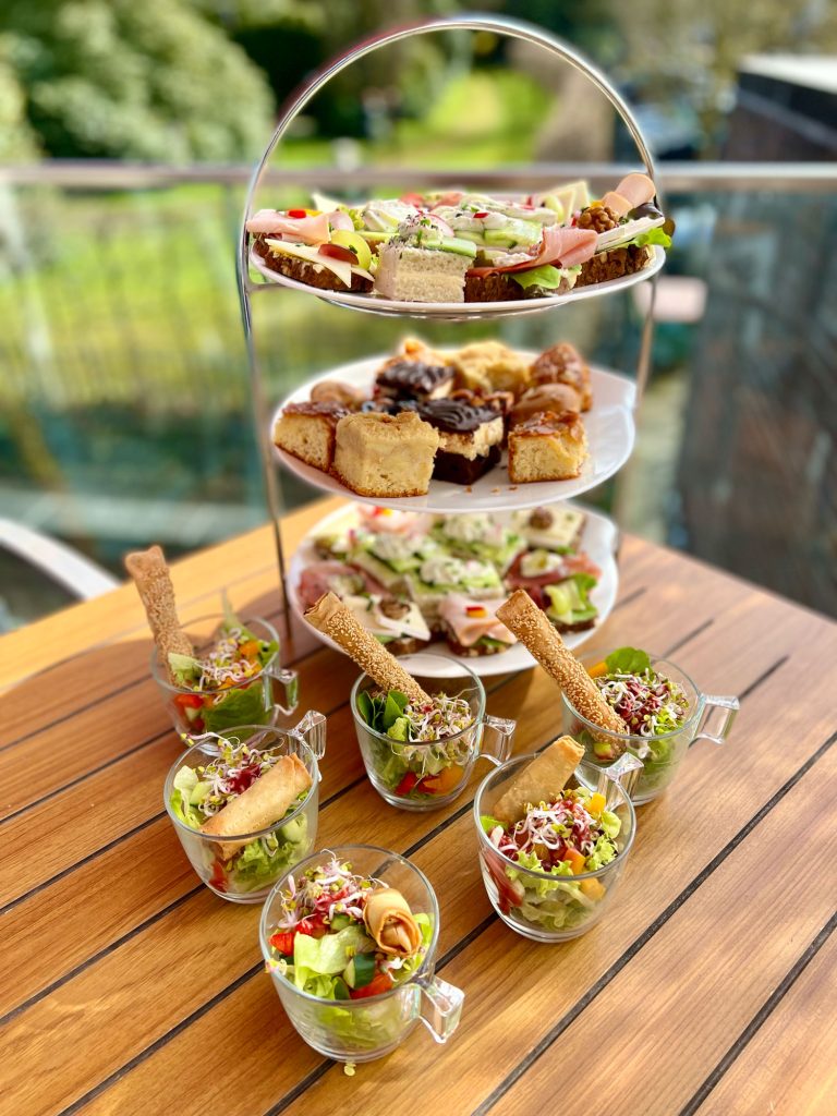 cafe-fritz-abschiedsempfaenge-02 svg+xml;charset=utf