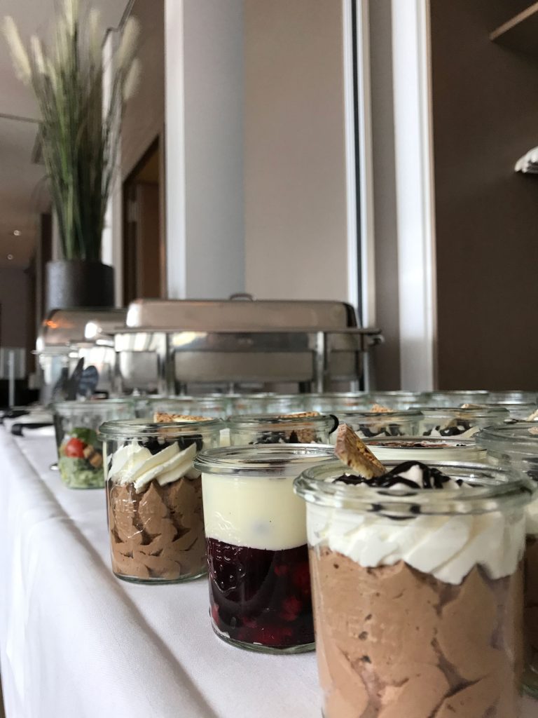 cafe-fritz-abschiedsempfaenge-07 svg+xml;charset=utf