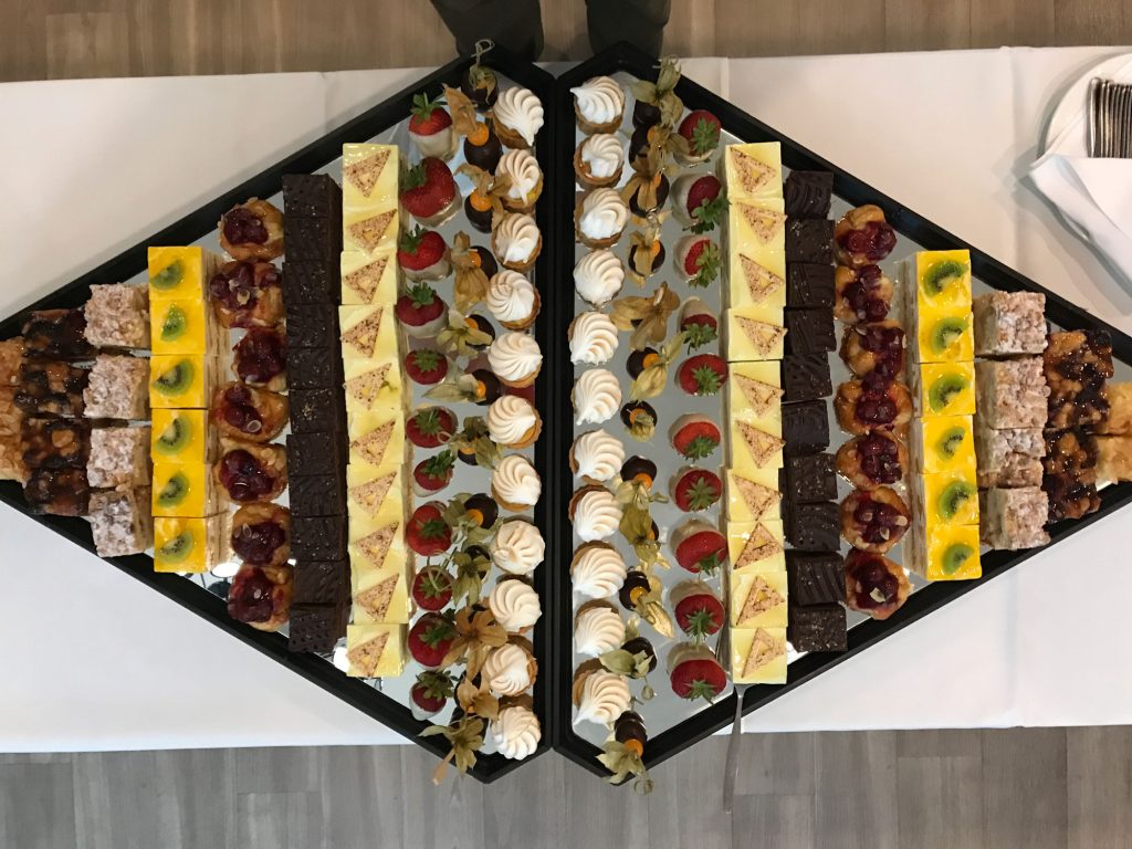 cafe-fritz-abschiedsempfaenge-09 svg+xml;charset=utf