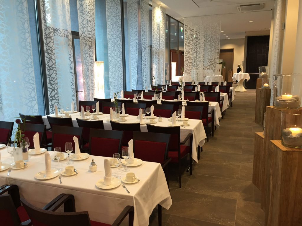 cafe-fritz-tagungen-08 svg+xml;charset=utf